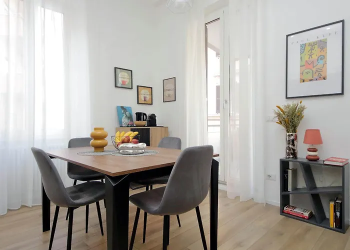 Ych- Urban Style Flat Near San Giovanni *