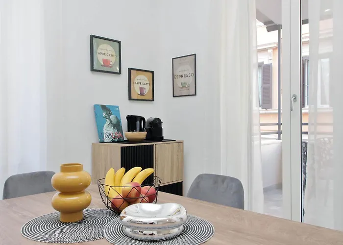 Ych- Urban Style Flat Near San Giovanni *