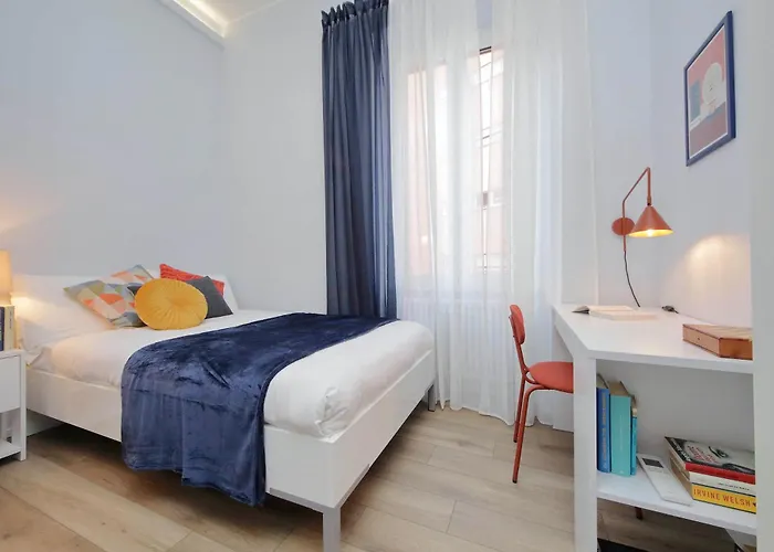 Ych- Urban Style Flat Near San Giovanni *