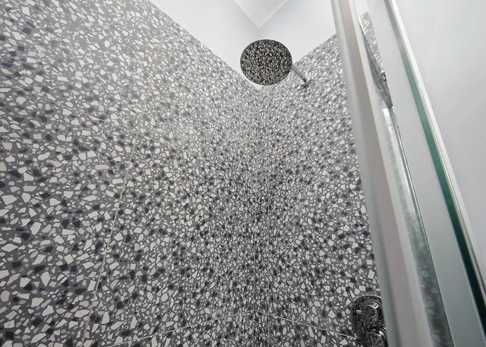 Ych- Urban Style Flat Near San Giovanni *