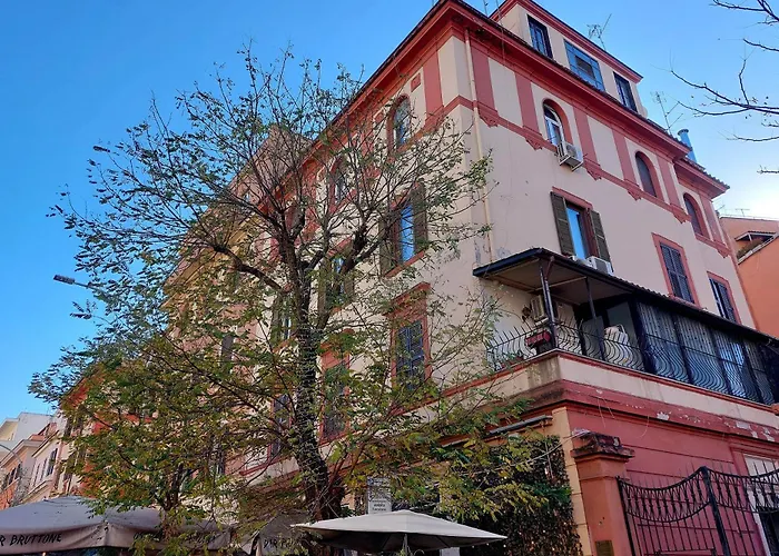 Ych- Urban Style Flat Near San Giovanni * Roma